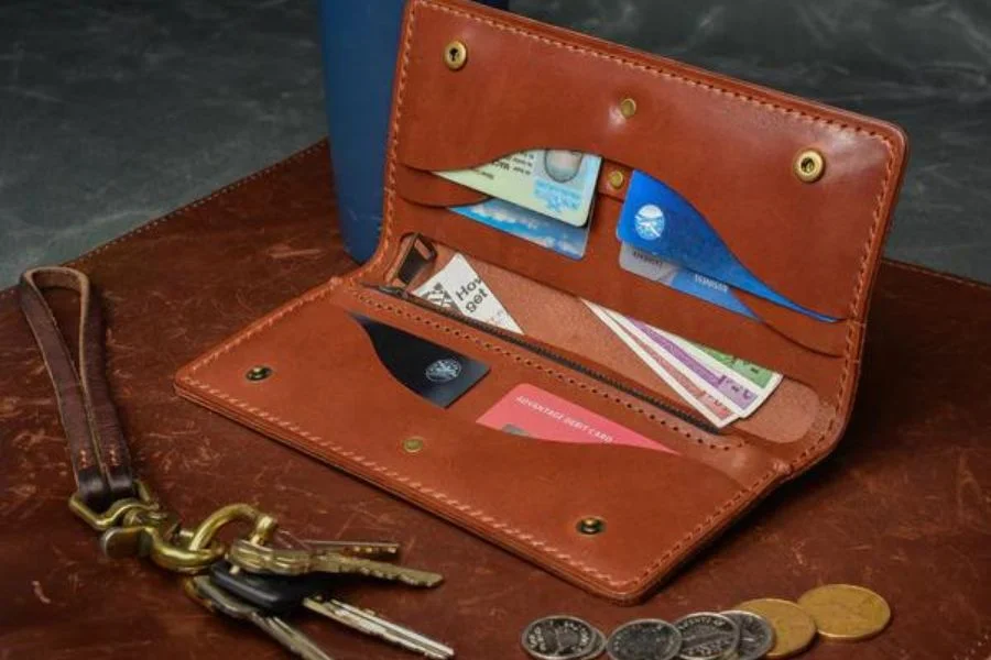 Slim Distressed Leather Women's Wallet