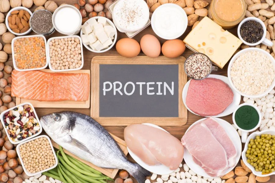 eating foods high in protein at breakfast can help you attain fast weight loss