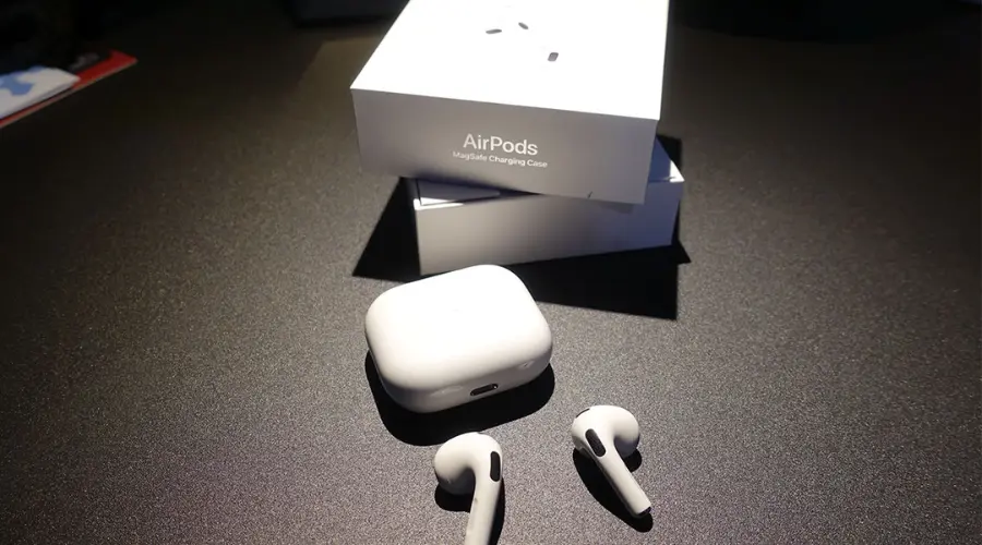 AirPods with MagSafe