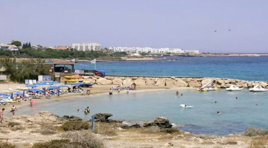 Nisia Lombardi Beach