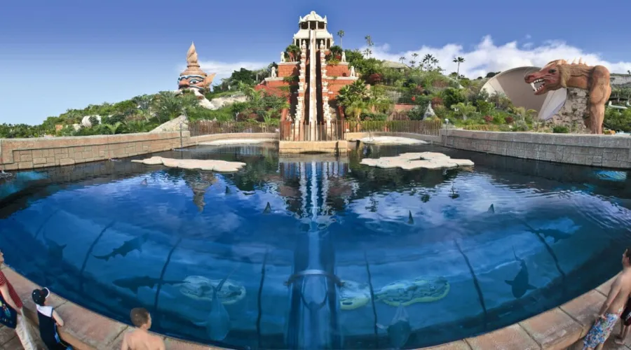 Villa Mandi and Siam Park