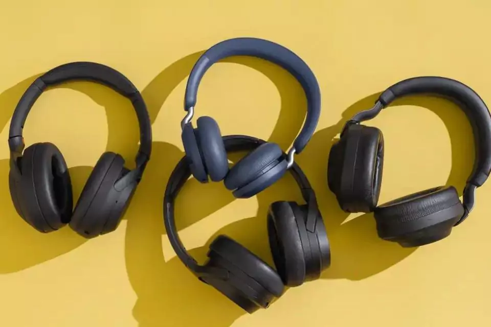 Top 10 Wireless Headphones: Unplugged And Immersive