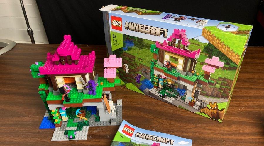 Lego Minecraft The Training Grounds Cave House