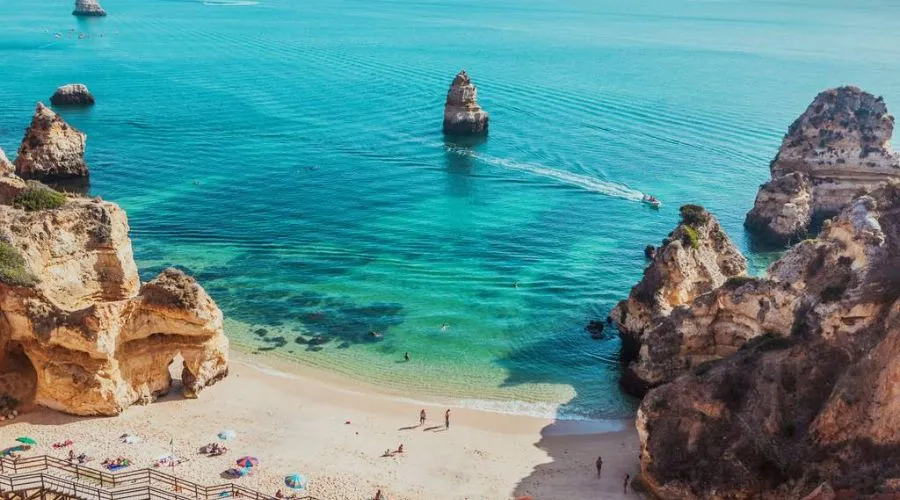 Popular Destinations for Package Holidays to Portugal