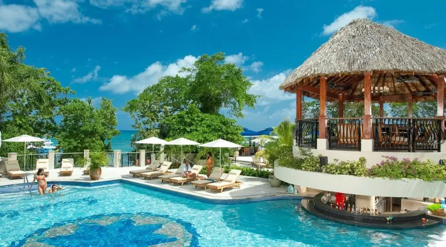 Why book an all inclusive holiday to Jamaica from loveholidays.com