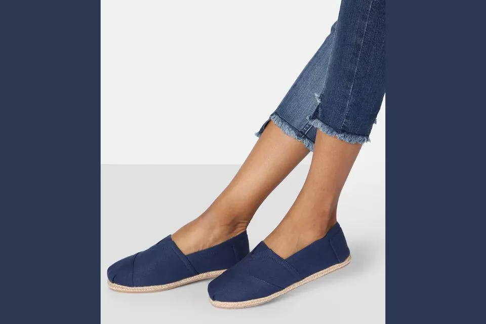 navy blue women's shoes