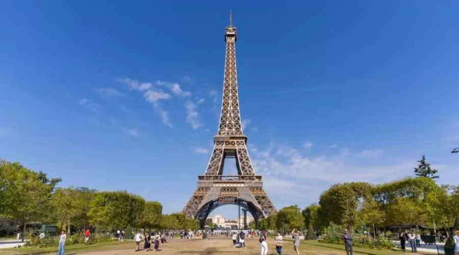 The standout features of best Eiffel Tower tours by GetYourGuide