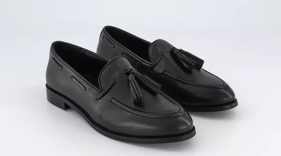 Forrest Tassel Loafers - Black Leather | Trendingcult