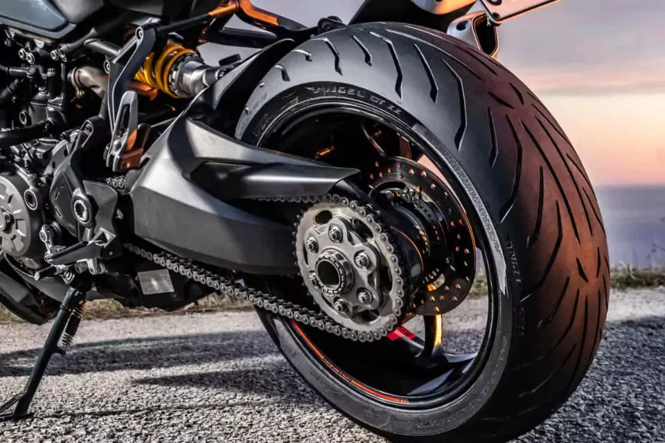 Motorcycle tyres