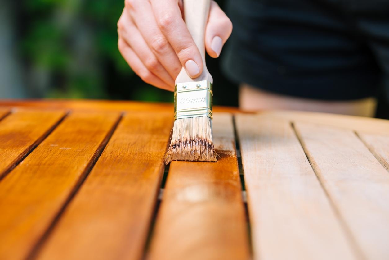 Teak-Oil-Vs-Tung-Oil-FAQs-